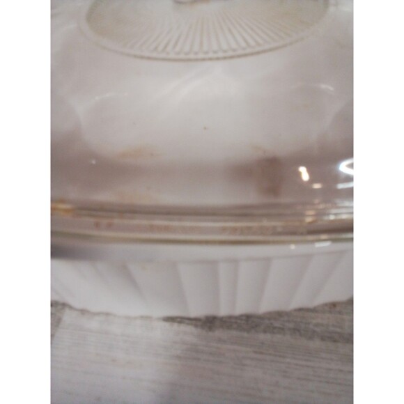 White Made In The USA  CorningWare Dish See Photos For Stating - Picture 14 of 16